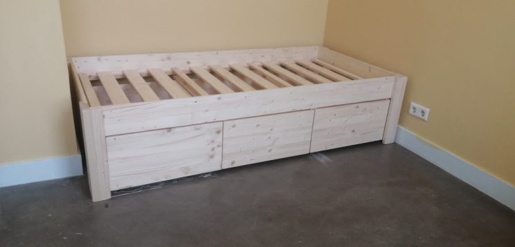 Houten Bed - Petra (Laag)