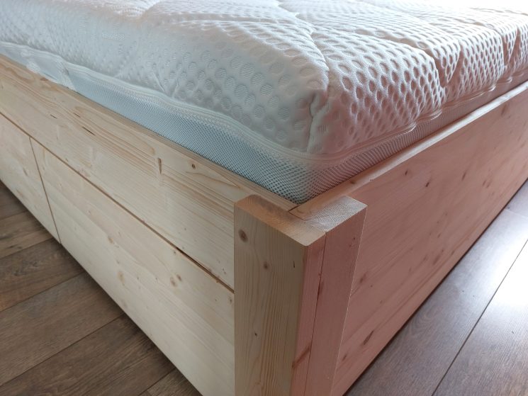 Houten Bed / Familiebed - Petra Lounge - Incl. bodem (240cm Breed)