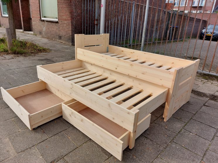 Bed + onderschuifbed + 2 laden + 2 bodems INCLUSIEF montage en levering!