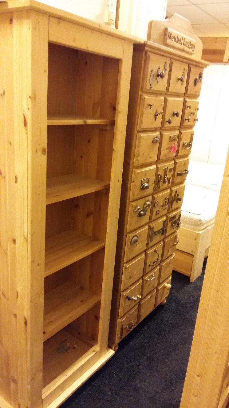 Boekenkasten - Strak (54-270cm Breed - 63-228cm Hoog)