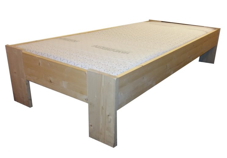 Houten Bed - Stephanie A+A