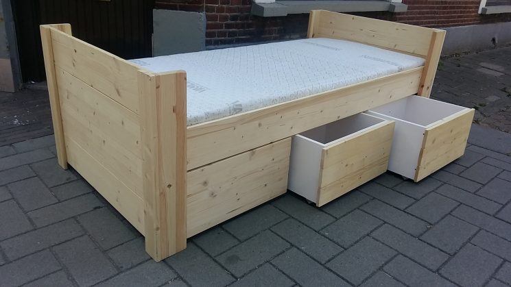 Houten Kajuitbed met 3 laden - Petra